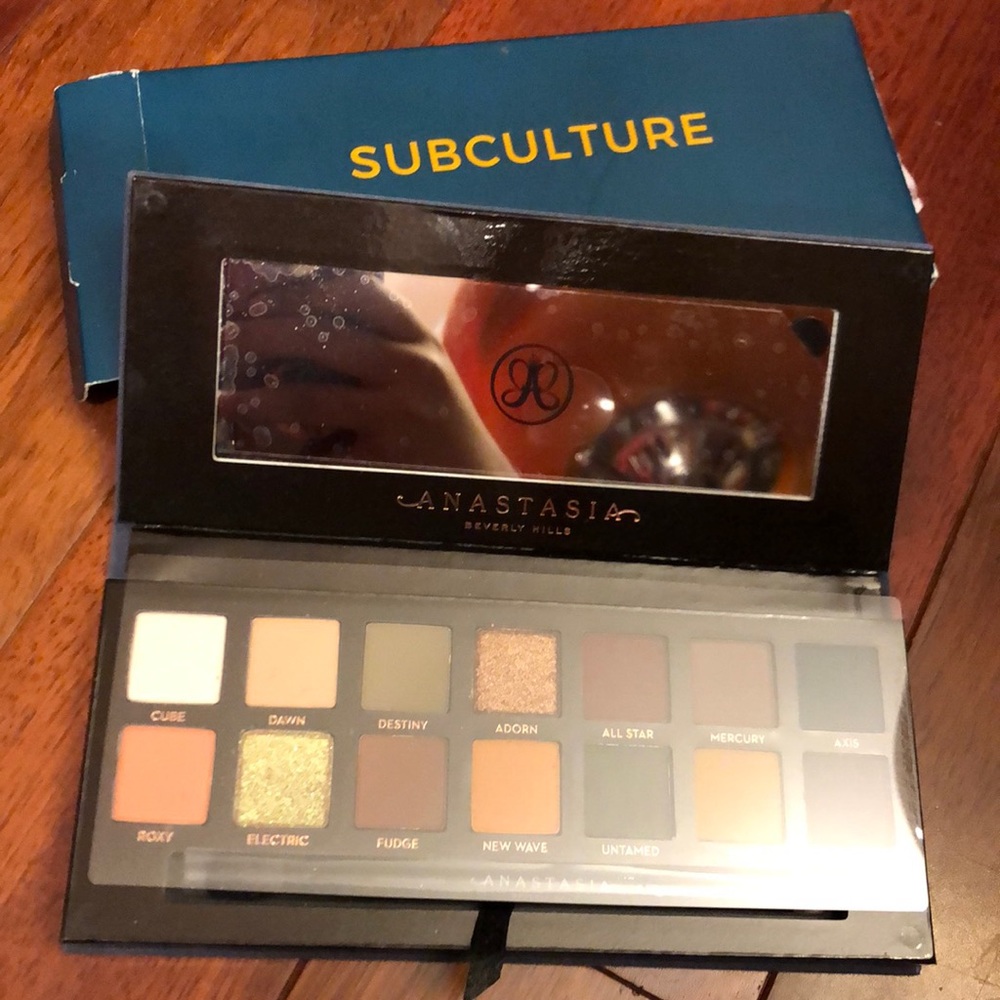 Anastasia: Subculture Palette - Picture 3 of 3